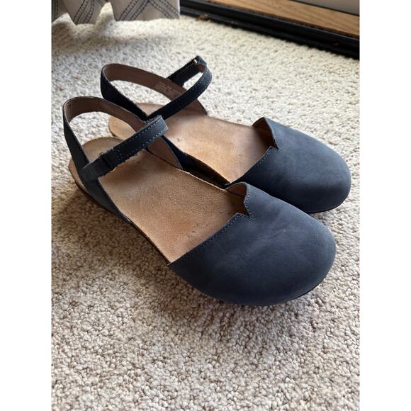 Dansko Rowan Navy Nubuck Mary Jane Flats Size 38 Closed Toe Comfort Shoes - Picture 12 of 12